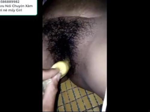 Bà cô già khó tính lồn bé
